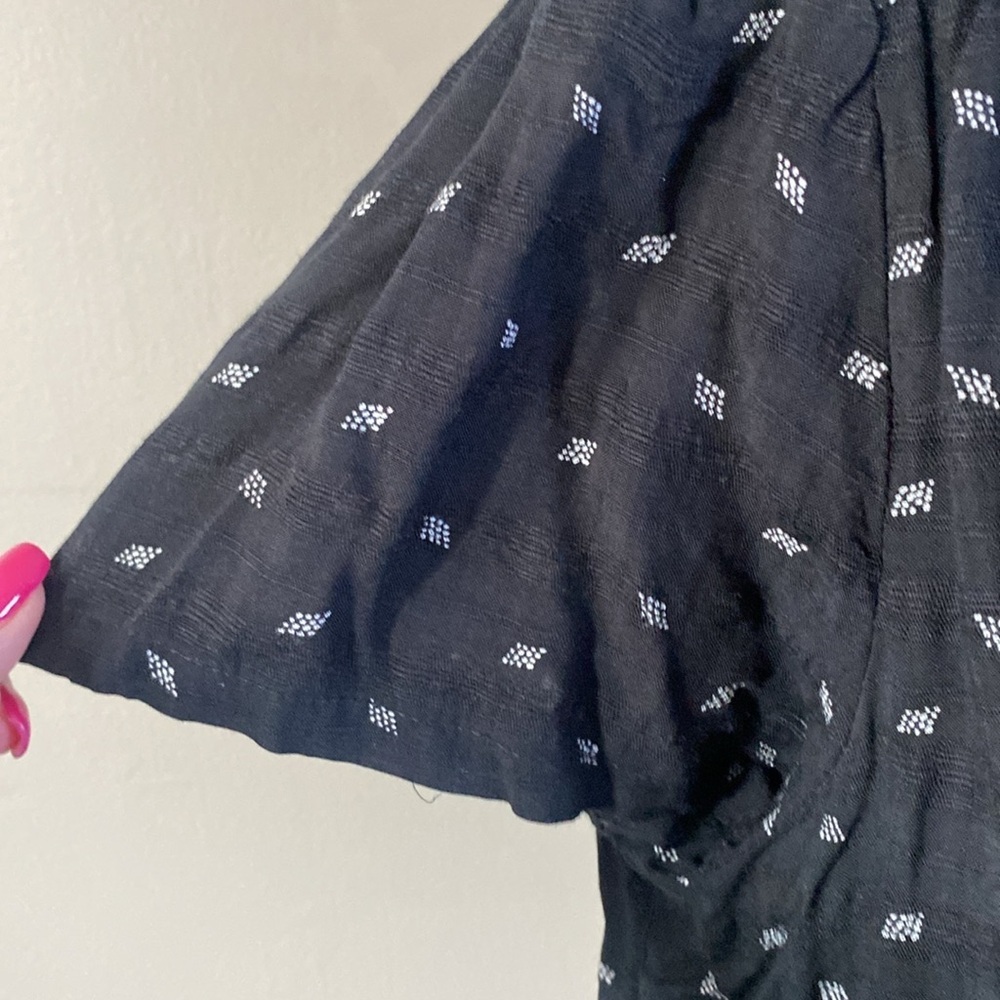 Universal Thread Boho Style Black Wrap Blouse V-N… - image 6